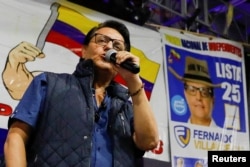 Фернандо Вильявисенсио выступает на предвыборном митинге в Кито 9 августа 2023 года. Позже в этот день он был убит. Фото: Reuters