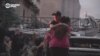 "У меня там жена с ребенком!" Последствия удара российской ракеты "Искандер" по кафе в Краматорске 