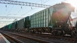 Утро: Россия построила линию обороны из вагонов