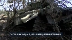 Как украинские военные ремонтируют российские "трофейные танки"
