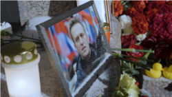 Утро: что происходит с телом Навального?
