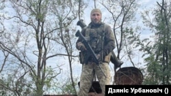 Боец батальона "Волат" полка Калиновского Денис Урбанович в Украине. Архивное фото