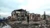 Разрушенный в результате ракетного удара жилой дом в Новогродовке Донецкой области