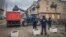 Спасатели продолжают разбирать завалы жилого дома в Новогродовке, под которыми могут находиться родители погибшей девочки