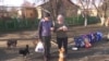 Семейная пара в Запорожской области ухаживает за брошенными животными – репортаж Настоящего Времени 