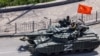 Украинские военные захватили российский "танк-черепаху": "По задумке россиян, это таран"