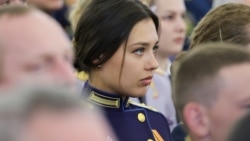 Участница встречи президента РФ Владимира Путина с выпускниками высших военно-учебных заведений в Георгиевском зале Большого Кремлевского дворца