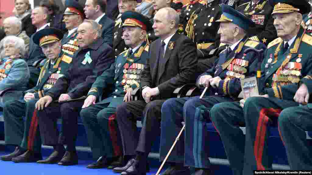В 2019 году на параде в Москве присутствовал Нурсултан Назарбаев. На тот момент он уже сложил полномочия президента Казахстана&nbsp;