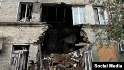 Последствия ракетного удара по зданию управления соцзащиты в Покровске Донецкой области, 13 октября 2023 года