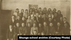 Ученики школы в Шуньге, 1937 год
