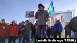 Игорь Батов на протестной акции в Пскове