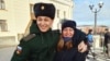 Кирилл Чистяков вместе с мамой Ириной перед отправкой в армию
