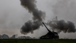 Немецкая самоходная артиллерийская установка PzH 2000 украинской армии в Донецкой области в августе 2022 года