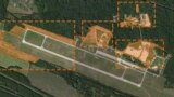 Спутниковые снимки аэродрома Лунинец в Беларуси у границы с Украиной показывают, что там расширяют ВПП и строят здания