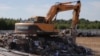 Поцелуево на свалке: в Егорьевске свозят мусор на полигон, который официально не открыт