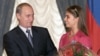 WSJ: власти США не вводят санкции против Кабаевой из опасений, что Путин "отреагирует агрессивно"