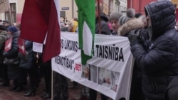 Массовые акции протеста медиков в Латвии