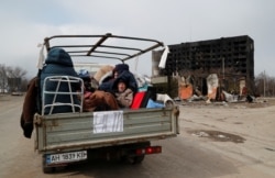 Самостоятельная эвакуация жителей из Мариуполя. 17 марта 2022 года. Фото: Reuters