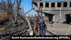 Разрушенный мост в городе Ирпень