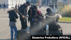 Мигранты в центре Минска