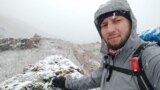 Иван Давыдов во время ультрамарафона по горам Кавказа в поддержку омского хосписа