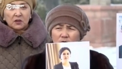 "Кемпир-Абадское дело": родные арестованных выходят на протесты, парламент Кыргызстана говорит о нарушениях со стороны Жапарова