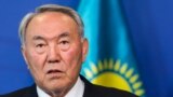 "Выкидывают на свалку его 30-летний труд?!" "Убрать статус со всего семейства!" В Казахстане лишают Назарбаева статуса "Лидер нации"