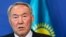 "Выкидывают на свалку его 30-летний труд?!" "Убрать статус со всего семейства!" В Казахстане лишают Назарбаева статуса "Лидер нации"