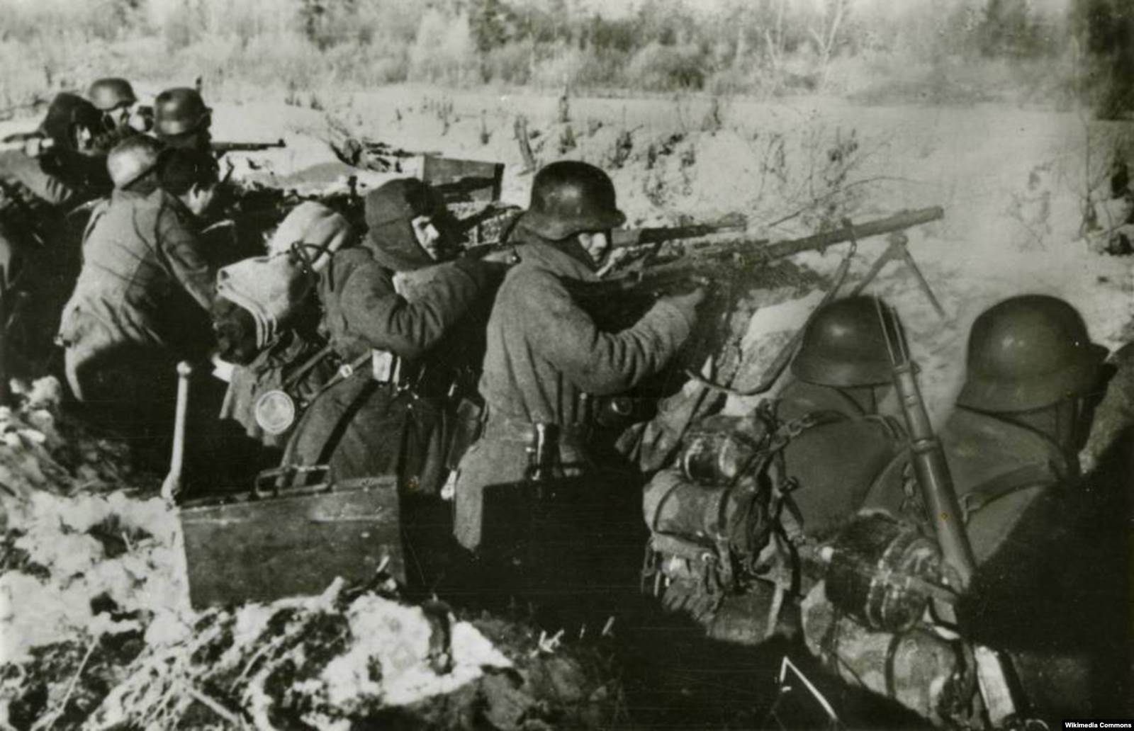 Испанская пропаганда на службе "бдительной Германии": как набирали добровольцев в "Голубую дивизию" во время Второй мировой войны