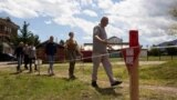"Думаю, что буду полезна". Украинки приехали в Косово учиться разминировать территории 
