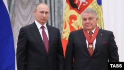 В 2016 году Путин наградил президента Курчатовского института Михаила Ковальчука орденом "За заслуги перед Отечеством" II степени
