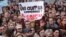 Участники митинга за принятие закона "О домашнем насилии" и в поддержку сестер Хачатурян. Петербург, 4 августа 2019