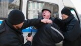 Задержания на акциях протеста в Казахстане