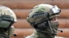 "Верстка" и "Важные истории": суды в России смягчают наказание воевавшим в Украине и тем, кто готов поехать на войну
