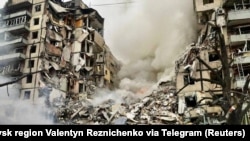 Число жертв российского ракетного удара по многоэтажке в Днепре выросло до 46 человек