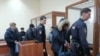 Суд в Нижнем Новгороде приговорил троих силовиков к срокам от 3,6 до 5 лет тюрьмы по делу об избиении и подбросе наркотиков