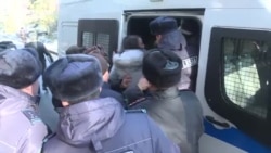 "Нельзя забывать и прощать, что с нашими людьми сделали власти!": в Казахстане задержали участников акции ко Дню независимости