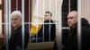 Слева – направо: Алесь Беляцкий, Владимир Лабкович, Валентин Стефанович в суде