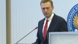"Не люблю ЦИК, полагаю, вы тоже меня не любите": Навальному отказывают в регистрации на выборах