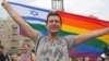 Не ходить на Уралмаш: что советует болельщикам-геям специальный гид по Екатеринбургу