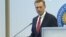 "Не люблю ЦИК, полагаю, вы тоже меня не любите": Навальному отказывают в регистрации на выборах