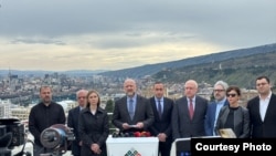 Брифинг оппозиции