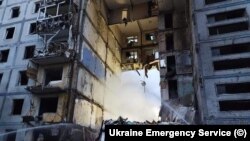 Последствия ракетного удара по Запорожью 9 октября 2022 года. Фото: Государственная служба Украины по чрезвычайным ситуациям