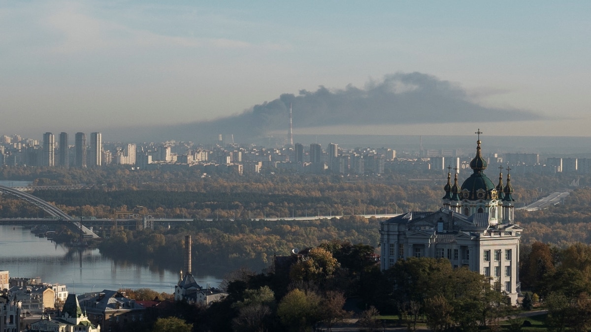 Они уничтожают, а мы строим и ремонтируем