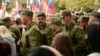 "Уехать – роскошь". В России тысячи военнообязанных скоро не смогут покинуть страну. Почему они не пытаются сделать это прямо сейчас?