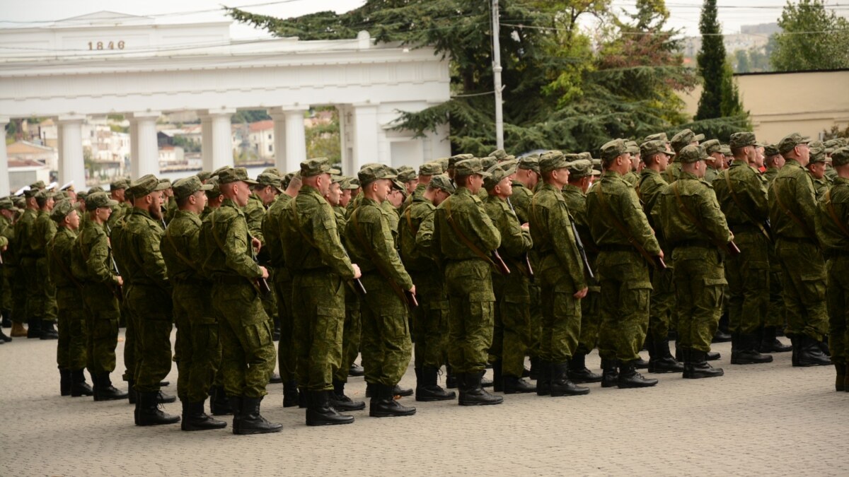 Юрист рассказал, почему российским военным не дают отпуска: 