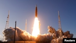 Запуск космического корабля Integrity (проект Orion) с четырьмя астронавтами на борту, 1 апреля 2026 года. Фото REUTERS