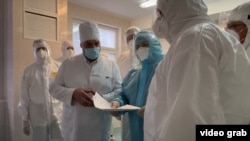 Лукашенко в больнице в Лиде, видео агентства БелТА