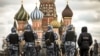 В Москве полиция составила протокол на блогера Полину Моругину из-за обнаженного фото на фоне храма
