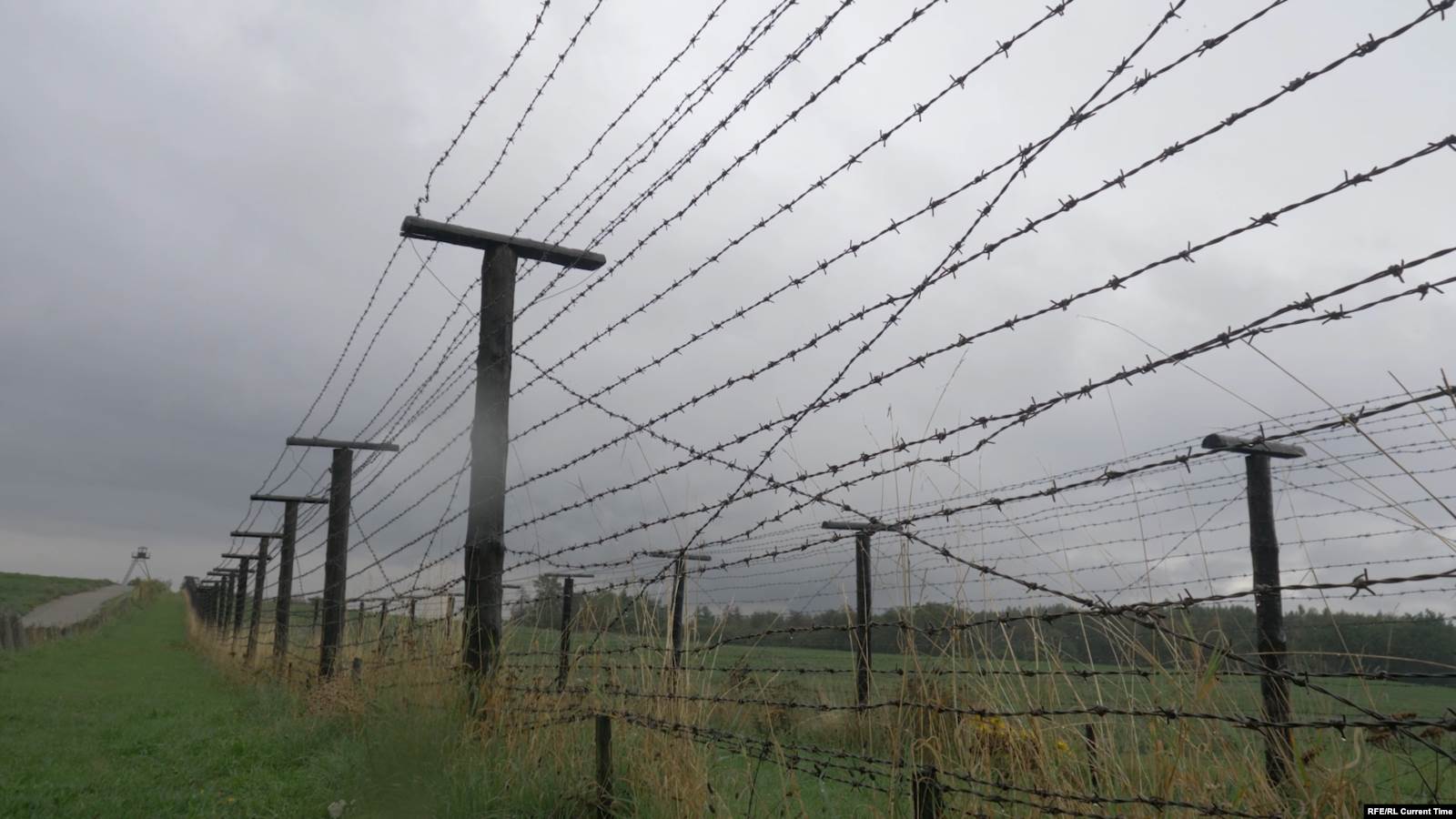 Участок границы Чехословакии и Австрии, сохраненный в том виде, как она выглядела во времена "железного занавеса". Фото: Настоящее Время